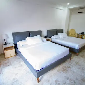 Clarkton Hotel