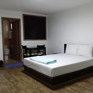 Gogo Hotel